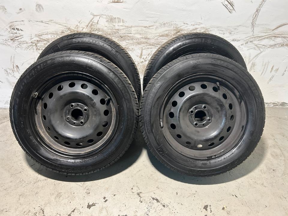 4x Stahlfelgen Winterräder 205/60 R16 92H