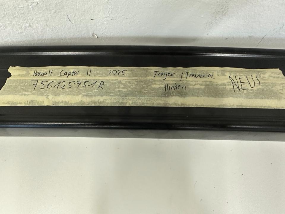 Original Renault Captur II Traverse hinten 756125751R