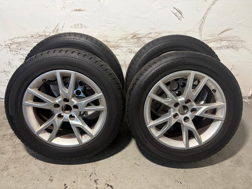 Audi Q3 VW Tiguan Seat Ateca Winterreifen 215/60 R17 96T