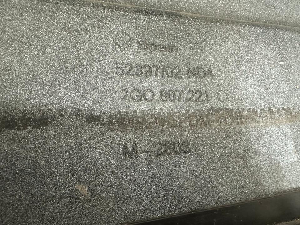 Original VW Polo Stoßstange vorne 2G0807221C