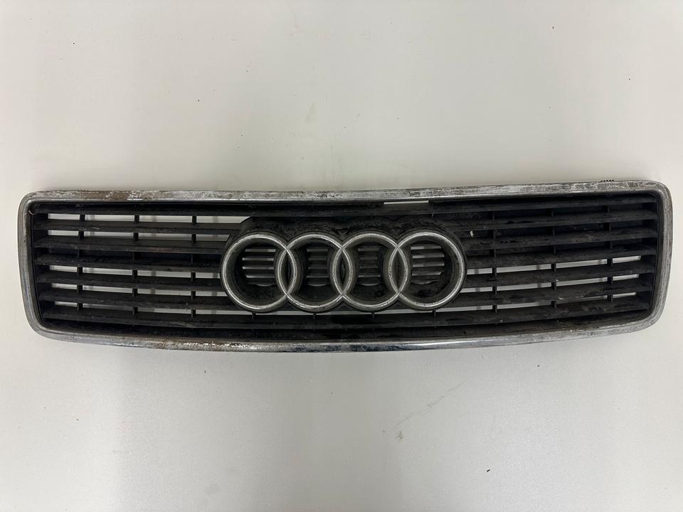Original Audi 100 Kühlergrill vorne 4A0853651A