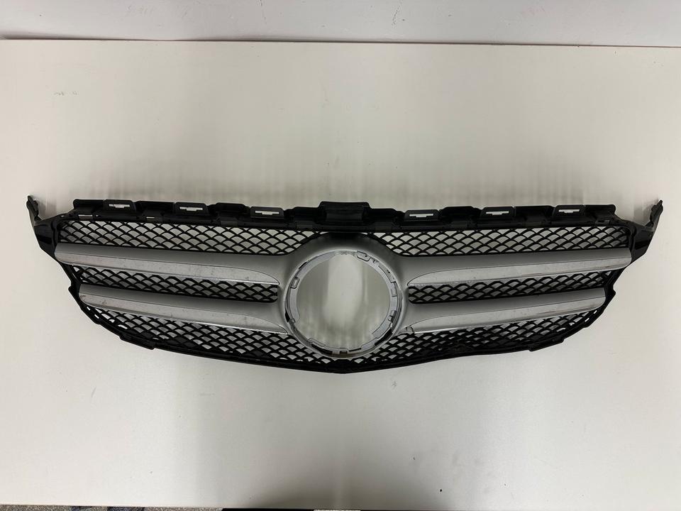 Original Mercedes-Benz C-Klasse W205 Kühlergrill A2058801704