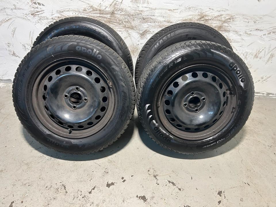 4x Stahlfelgen Winter 195/65 R15 91T Winterräder