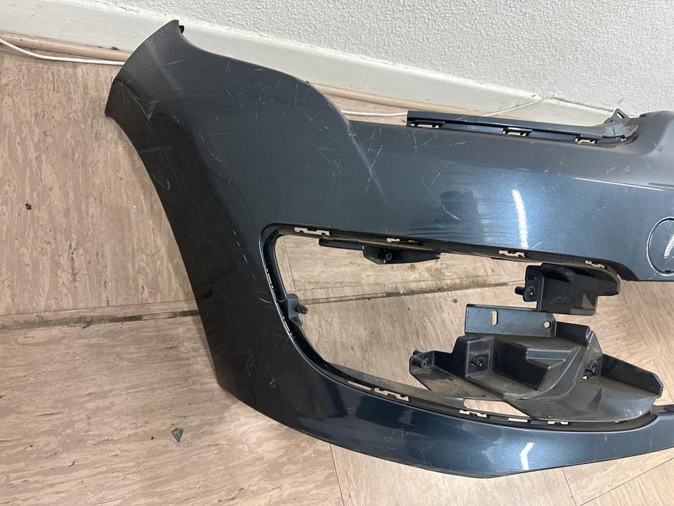 Renault Mégane Stoßstange vorne 620220055R