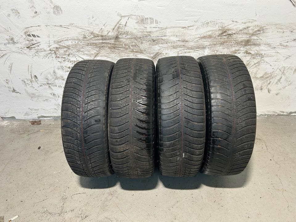 4x Stahlfelgen 185/60 R15 84T Winterräder Winterreifen