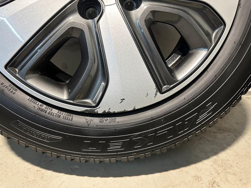 KIA Niro Alufelgen Winterreifen 205/60 R16 96H